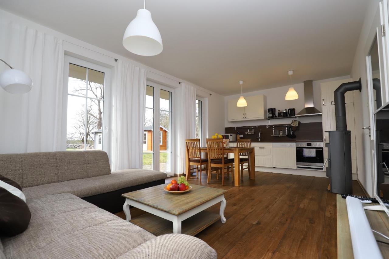 Ferienwohnung1 In Der Villa Westwind 티소브 외부 사진